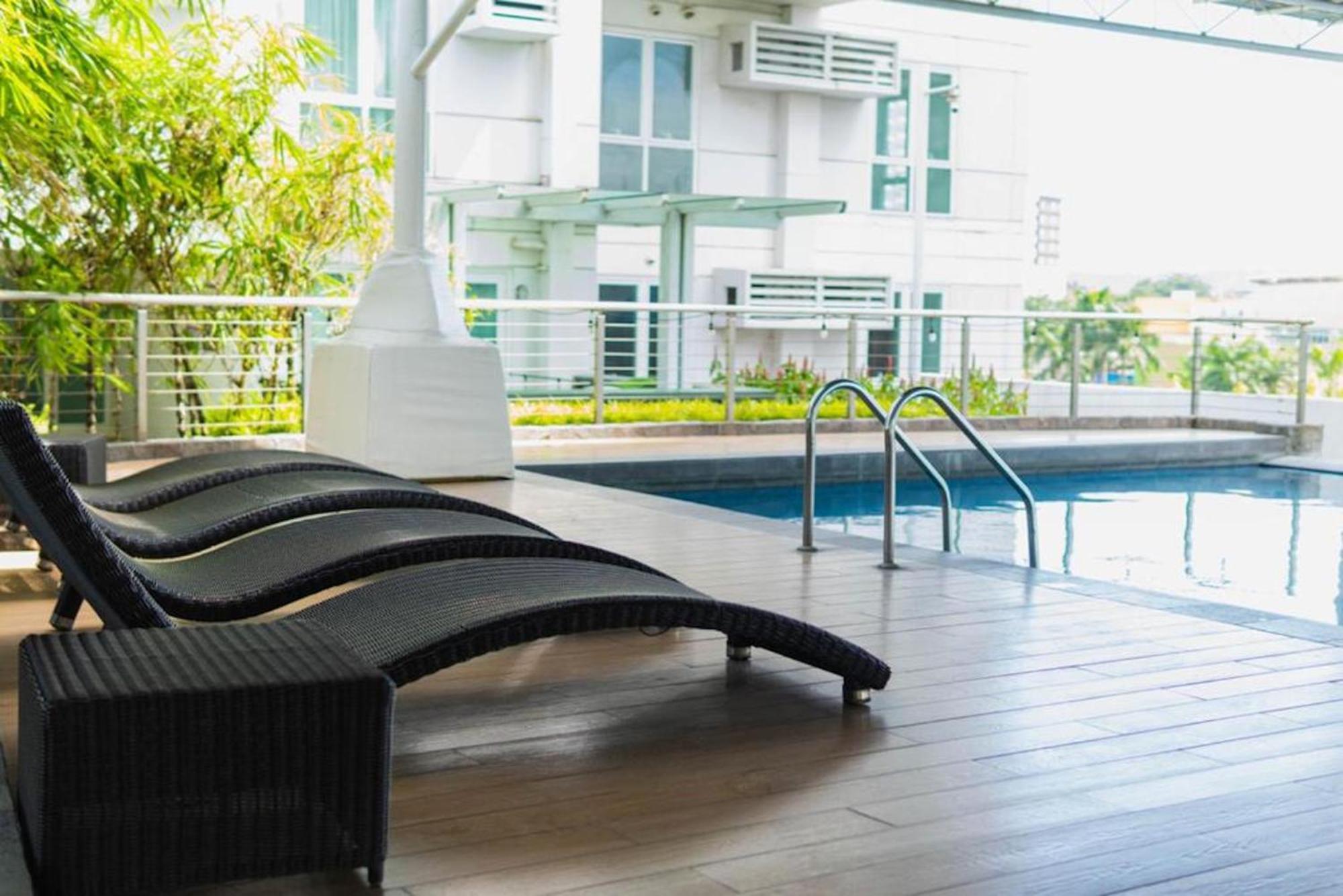 Abreeza Studio Suite 2321 - Pool, Wifi, City View, Washer, Ac, Netflix, Mall Davao City المظهر الخارجي الصورة